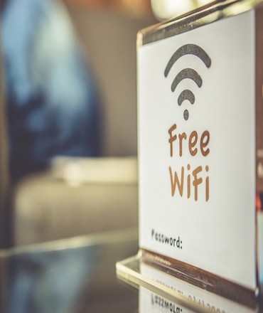 370x440 wifi.jpg